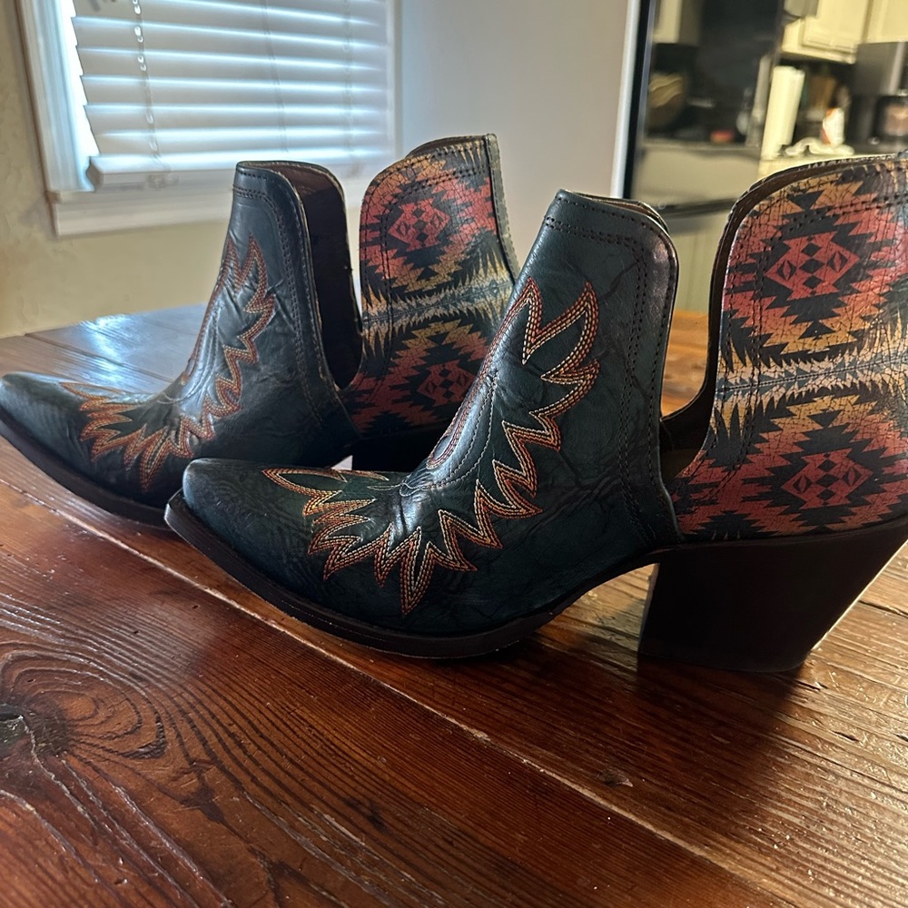 Ariat Dixon Pendleton size 10